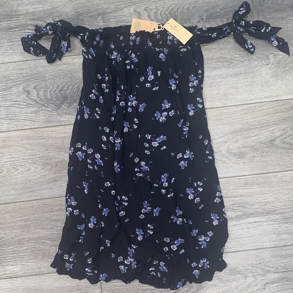 NWT Off The Shoulder Floral Dress